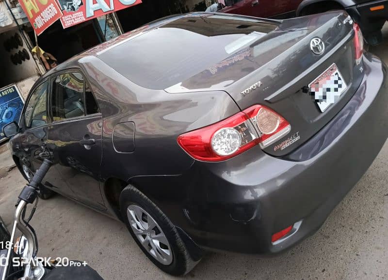 Toyota Corolla GLI 2011 Automatic 5