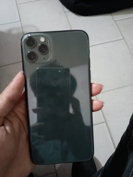 iphone 11 pro max 256gb PTA Approved 4