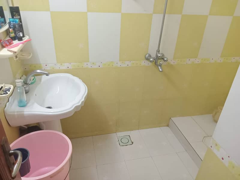 5 MARLA Beautiful Ground Floor or Lower Porction For Rent In Johar Town Phase-2, Lahore Super Hot Location Near Main Canal Road 6