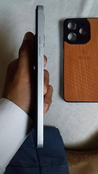 Tecno spark 10 pro for sale in mint condition 6