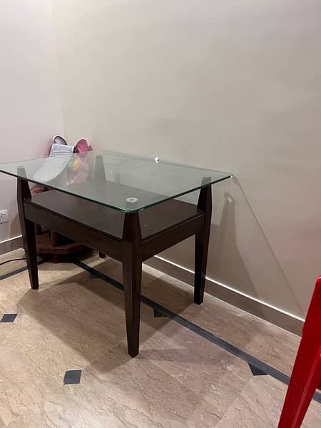 Dinning table without chairs 0