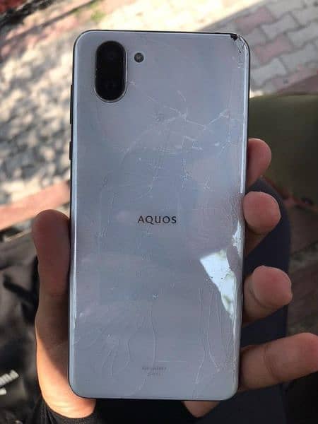 Sharp Aqous R3 OFFICIAL PTA APPROVED 8/128GB 0