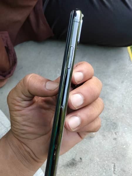 iPhone XS Max 1