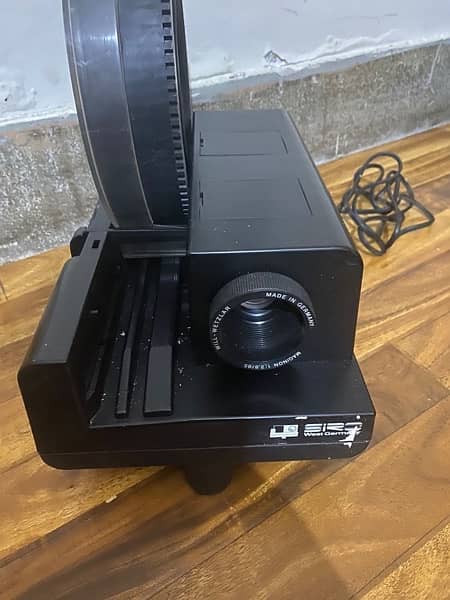 Sony handy am movie Camera and Slides projector Vintage 3