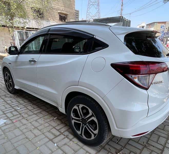 Honda Vezel Z Package 2015 Bumper to bumper original 5