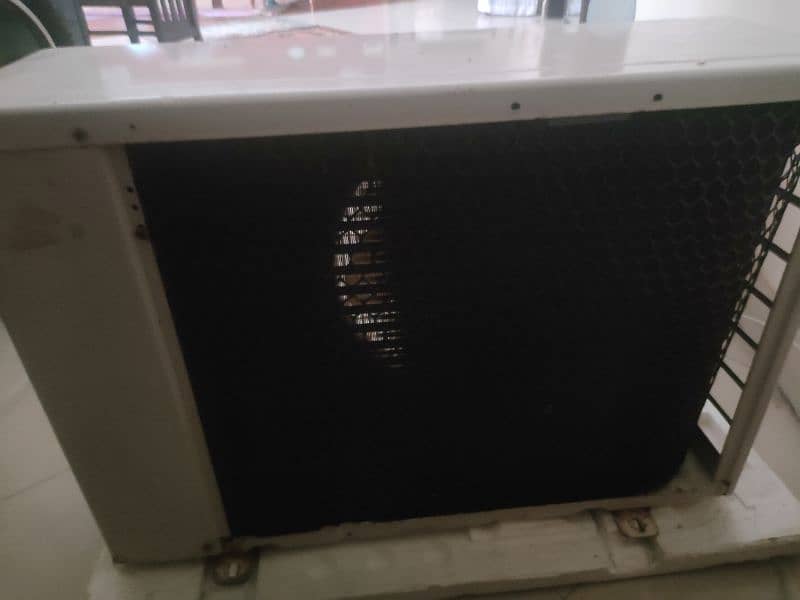 Dawlance 1-Ton split Air conditioner 4