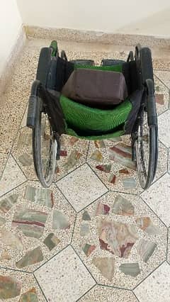 foldable wheel chair for urgent sale only serious buyers contact pls