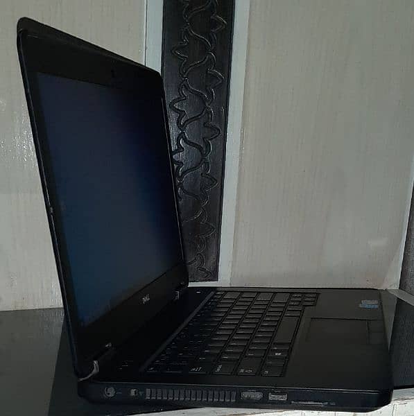 Dell Latitude E5440 Core i7 With Graphics Card 2