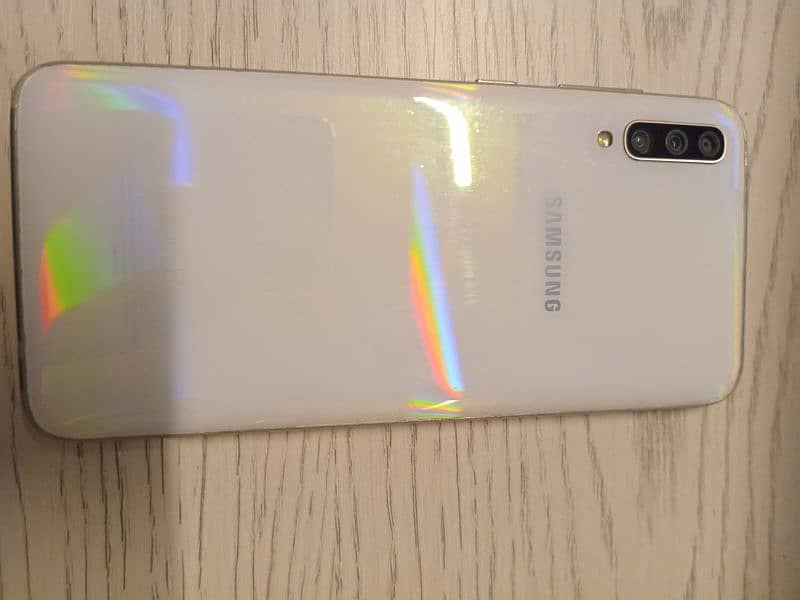 Samsung Galaxy A70 complete box 2