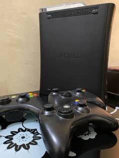 XBOX 360(Jasper)256 GB with 3 wireless controllers