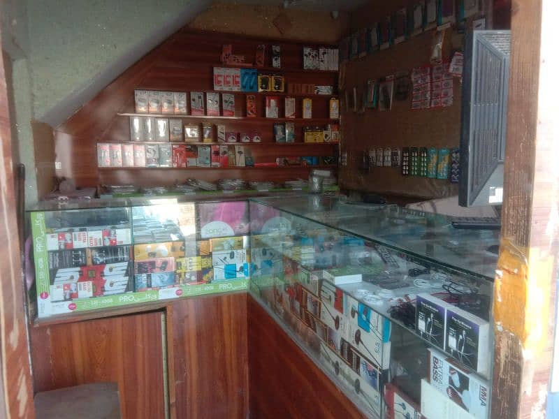 Moblie shop for sell urgent 7