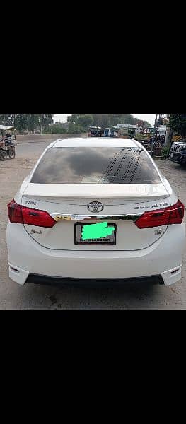 Toyota Altis Grande 2016 1