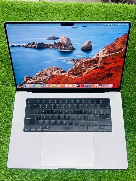 Macbook Pro 2021 M1 Chip 16”inch 16/512 0