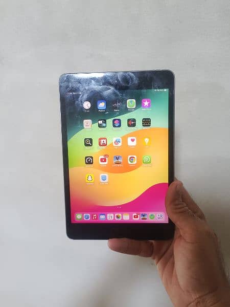 I'm selling my iPad Mini 5 with box 1