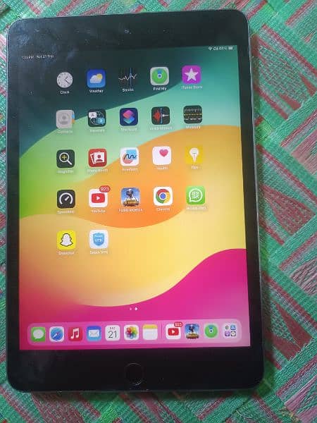 I'm selling my iPad Mini 5 with box 7