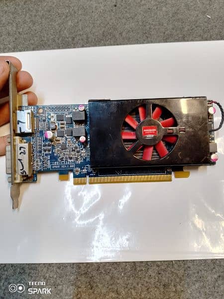 AMD RADEON HD 7570 1 GB DDR5 128 BIT 0