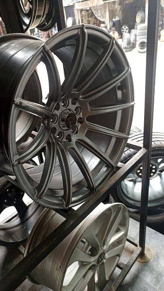 17 inch Alloy rims 2