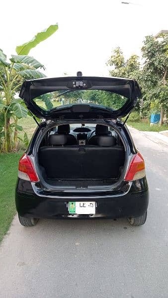 Toyota Vitz 2007/13 Total original condition new shape 6