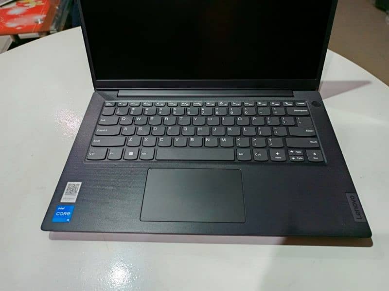 lenovo v14 2