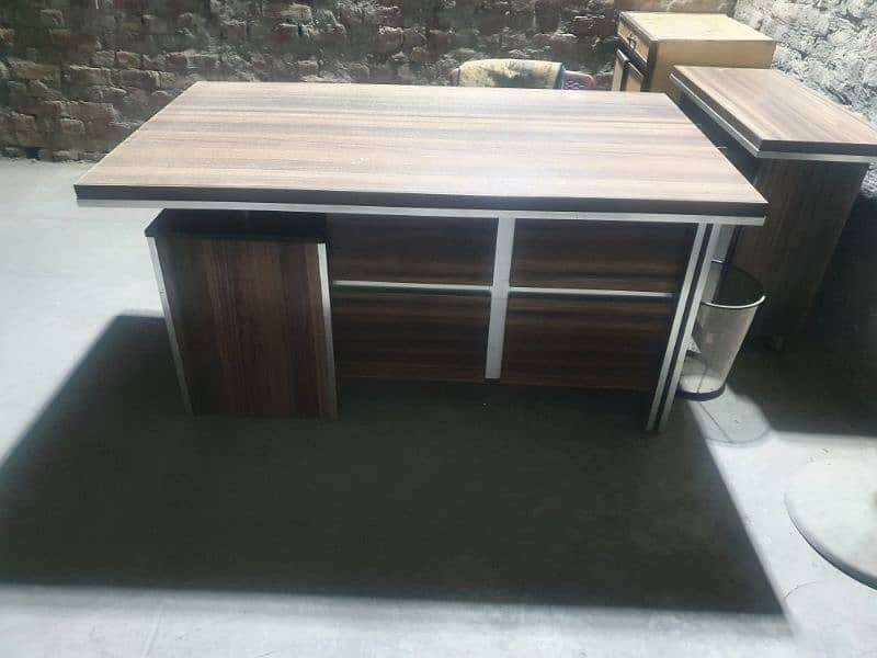 office  table & side  table. 3