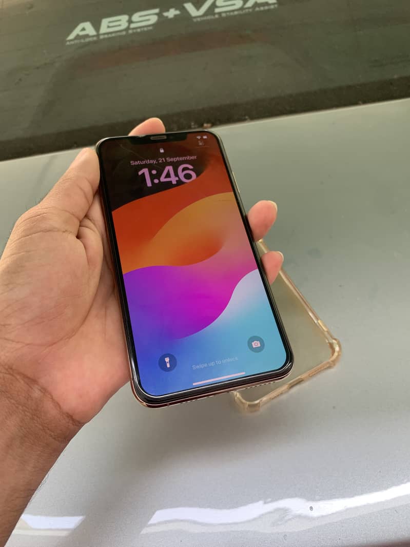 Iphone XS max 256gb PTA approved 5