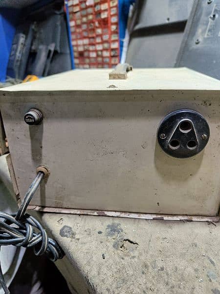 4 Riley electric ac voltage stabilizer 8