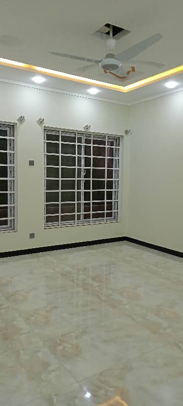 Beautiful Brand New Kanal Upper Portion For Rent 10