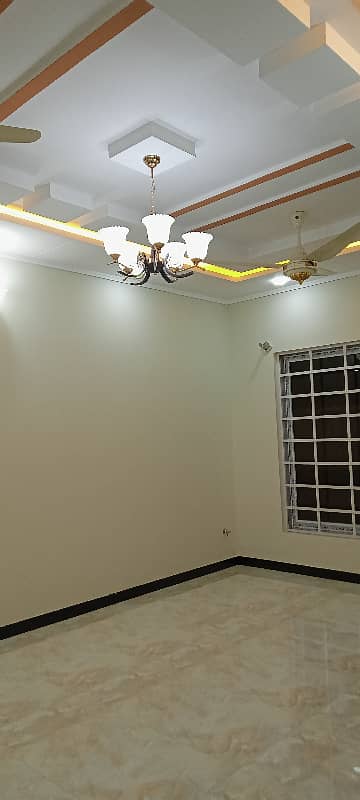 Beautiful Brand New Kanal Upper Portion For Rent 12