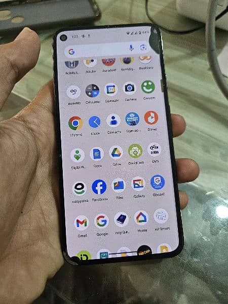 Google pixel 5 (screen dot) 2