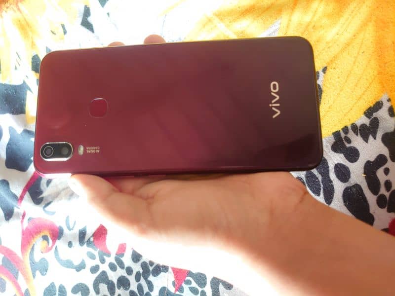 Vivo y 11 daba   sath Al ok koi fult ni bss front glass break ha 4