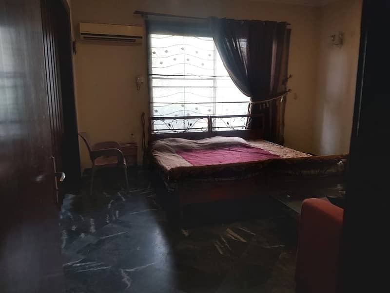 2 Kanal House For Sale on Prime Location 2