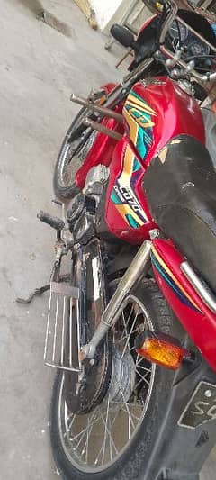 Honda 70dream good condition. All Punjab number