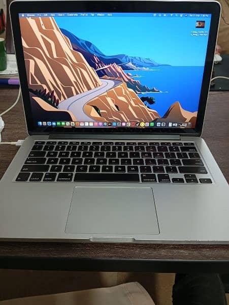 MacBook pro 2014 13 inches RETINA DISPLAY 16 GB RAM 128 GB VER:11.7. 10 2