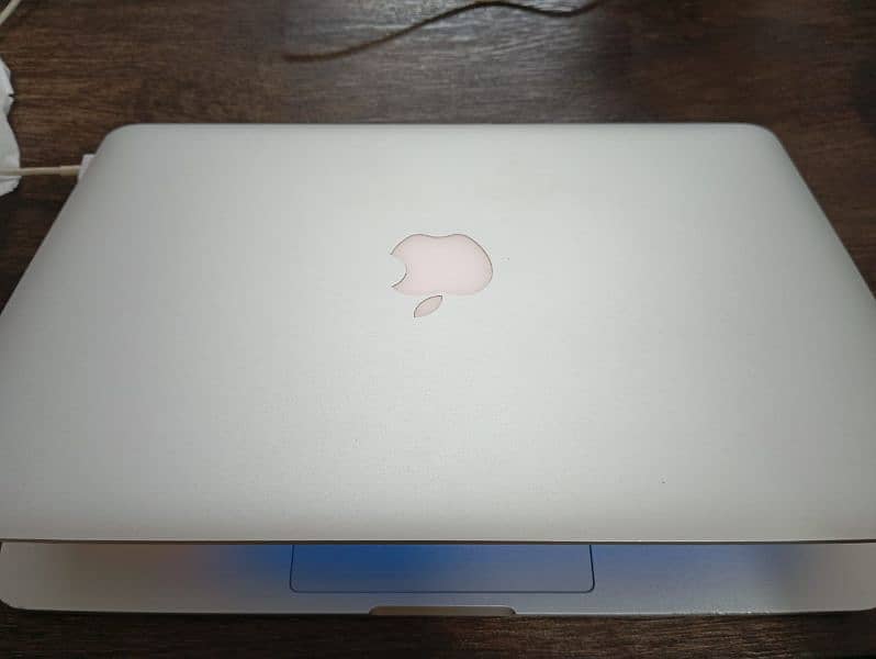 MacBook pro 2014 13 inches RETINA DISPLAY 16 GB RAM 128 GB VER:11.7. 10 3