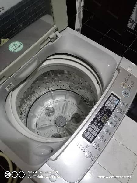 (IMPORTED) LG (TOP LOAD) AUTOMATIC WASHING MACHINE (8KG) 3