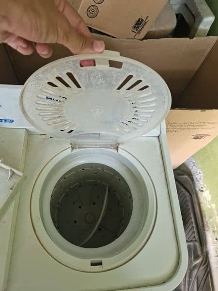 Haier HWM 75-As Twin Tub Washing Machine 6