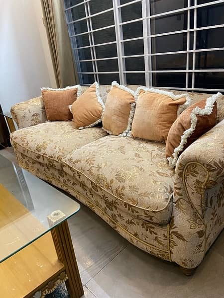 7 Seater Sofa With Tables 2