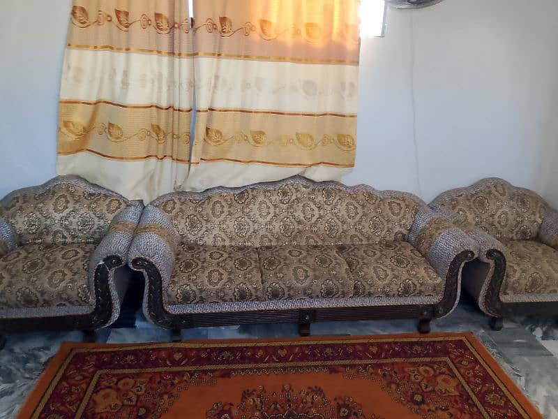 sofa set. 6