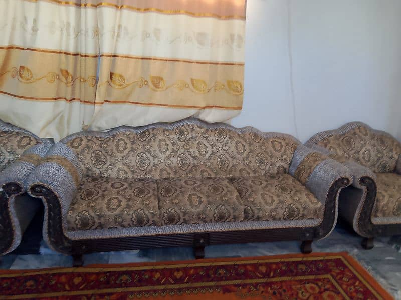 sofa set. 7