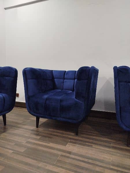 5 seater box shaped blue sofa set 2