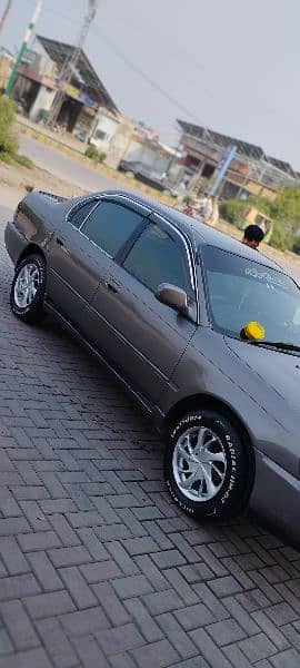 Toyota Corolla XE 1999 3