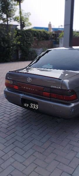 Toyota Corolla XE 1999 6