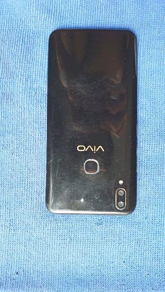 Vivo y85  4 /64 PTA dual sim 3