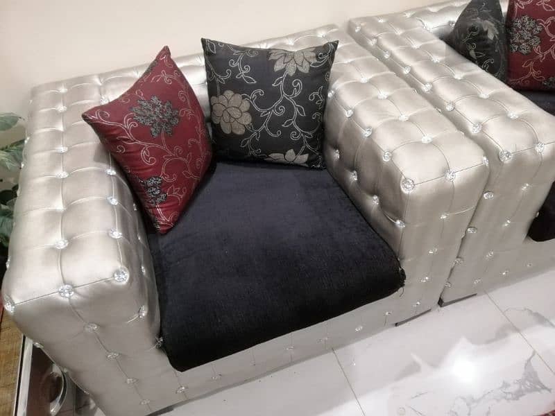 Sofa for Sale 0