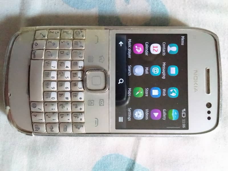 Nokia E6 touch & type (Finland made) 1