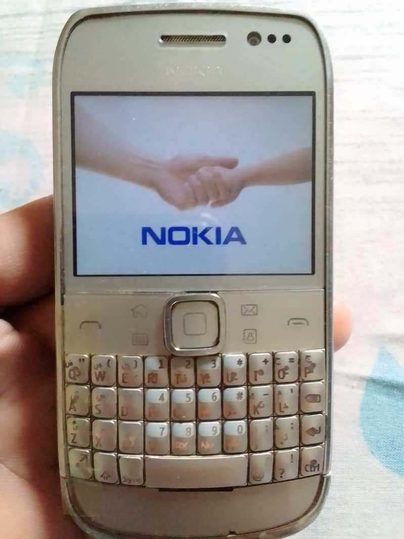 Nokia E6 touch & type (Finland made) 2