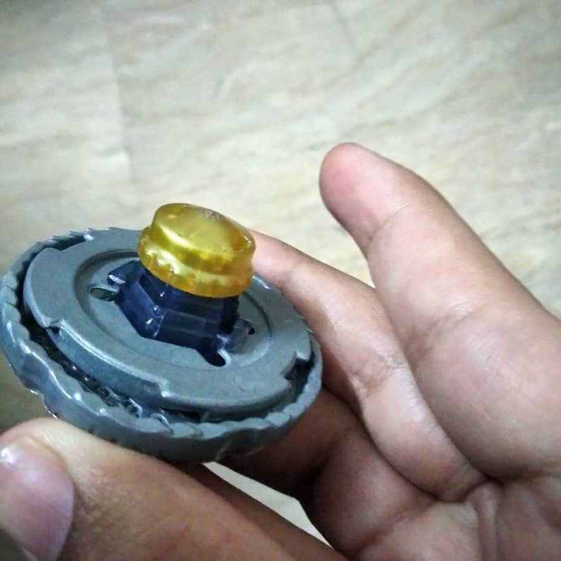 Selling my original Takara Tomy Metal Beyblades for sale 17