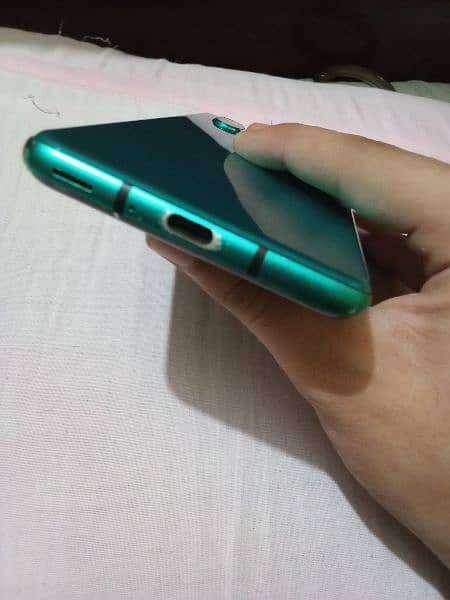 Aquos r3 non pta 2