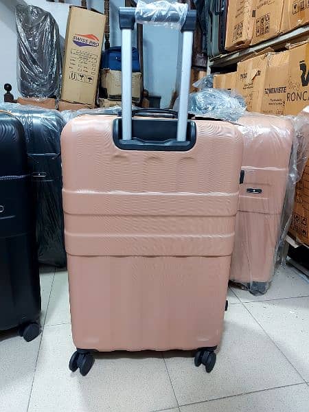 it luggage 4