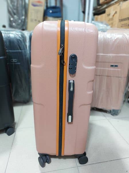 it luggage 5